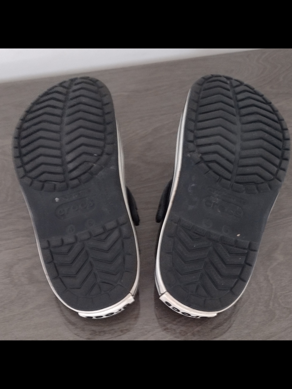 Black Clog Shoes with White Trim - Crocs Classic Comfort M 4 / W 6 - Picture 5 of 8